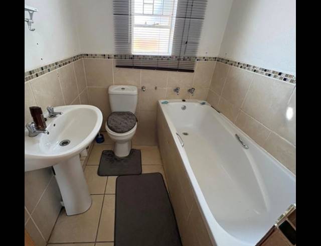 2 BEDROOM SECTIONAL TITLE FOR SALE IN FINSBURY